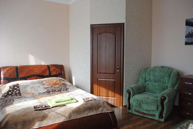 Отели типа «постель и завтрак» Rock Wall Киев-3